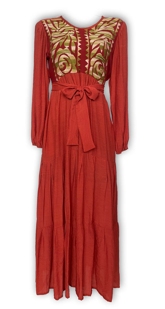 Vestido de Gala de Lujo: Diseño Oaxaqueño color Shedron para Eventos Sociales