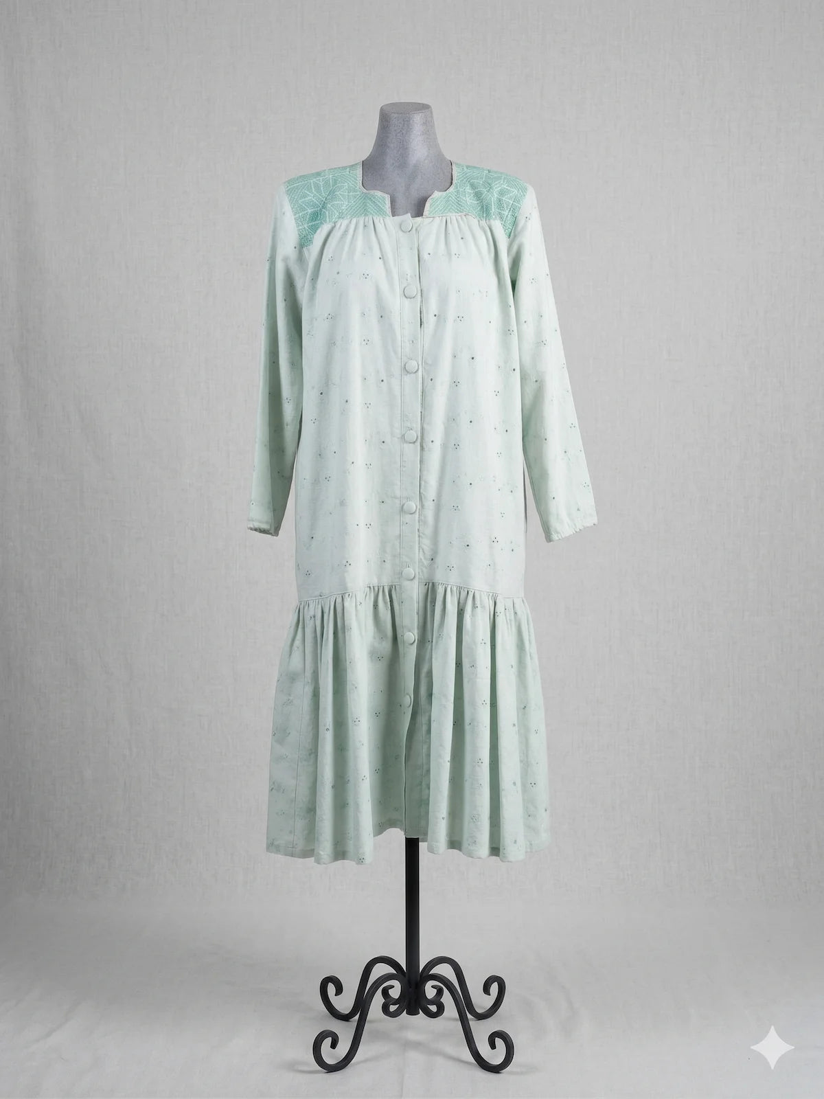 Vestido largo de Lino Bordado a mano en Oaxaca - Modelo Sofía