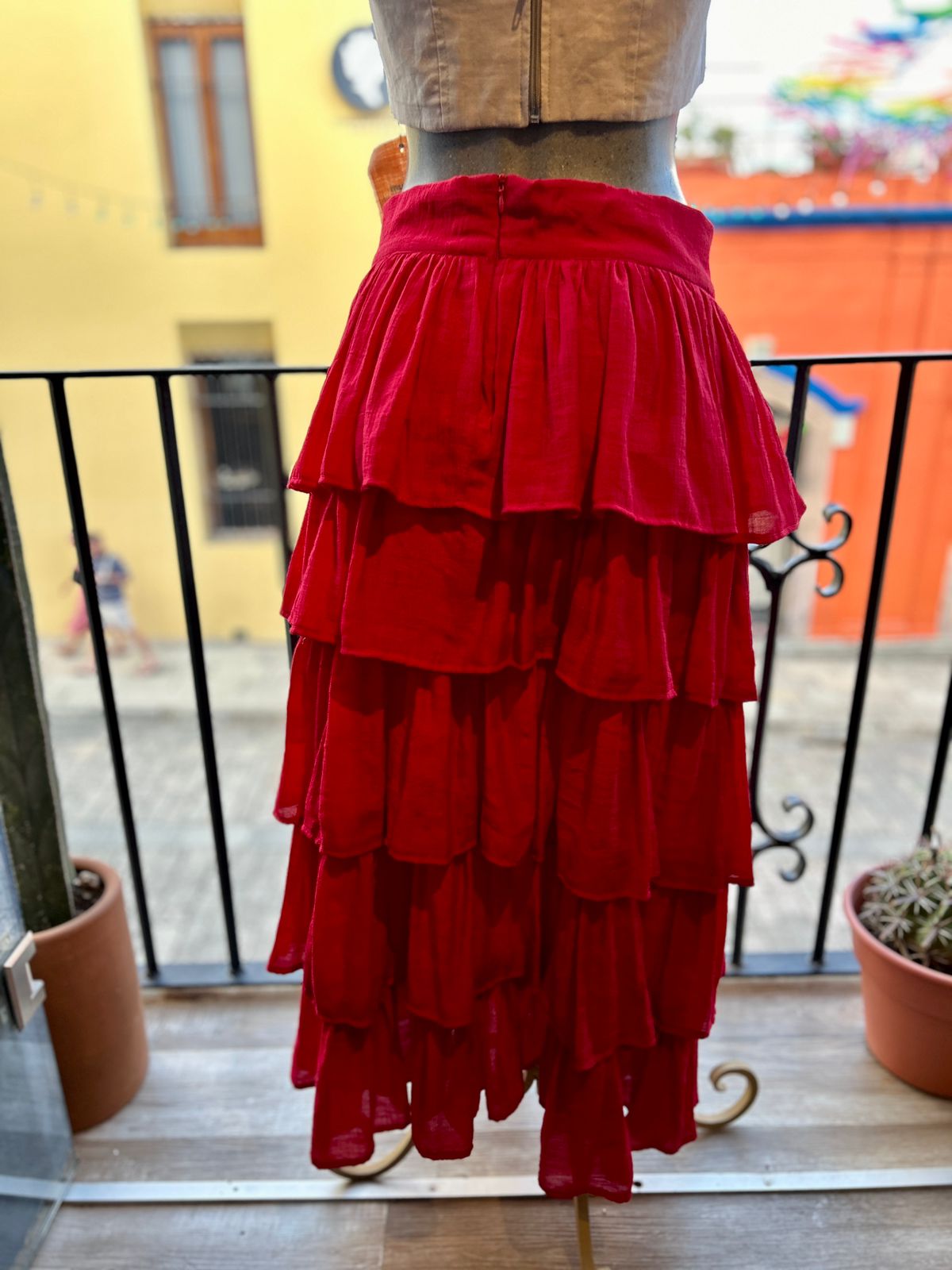Herrería falda de olanes Roja