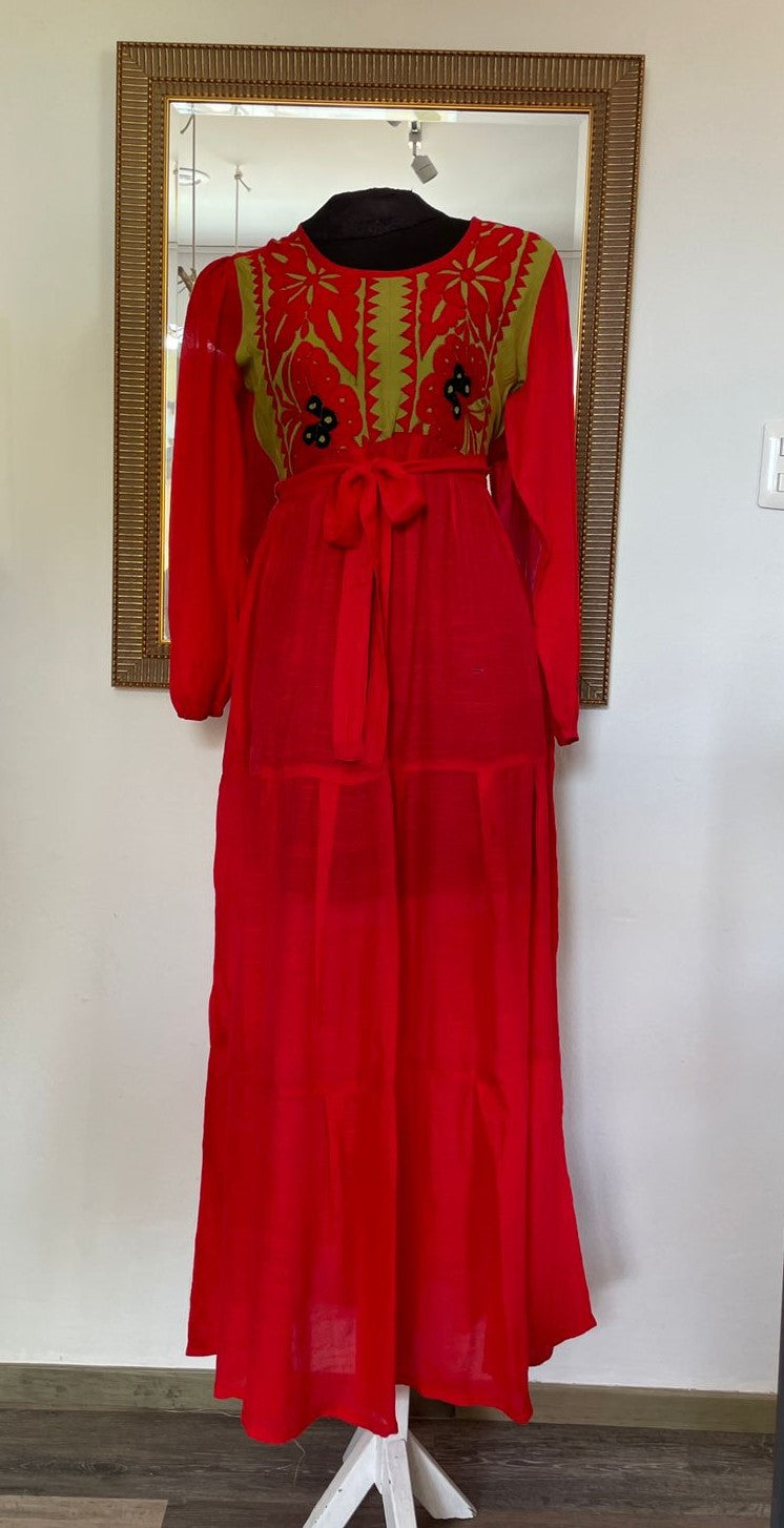 Maxi Dress tres olanes, unitalla, muchitos, pieza única, rojo