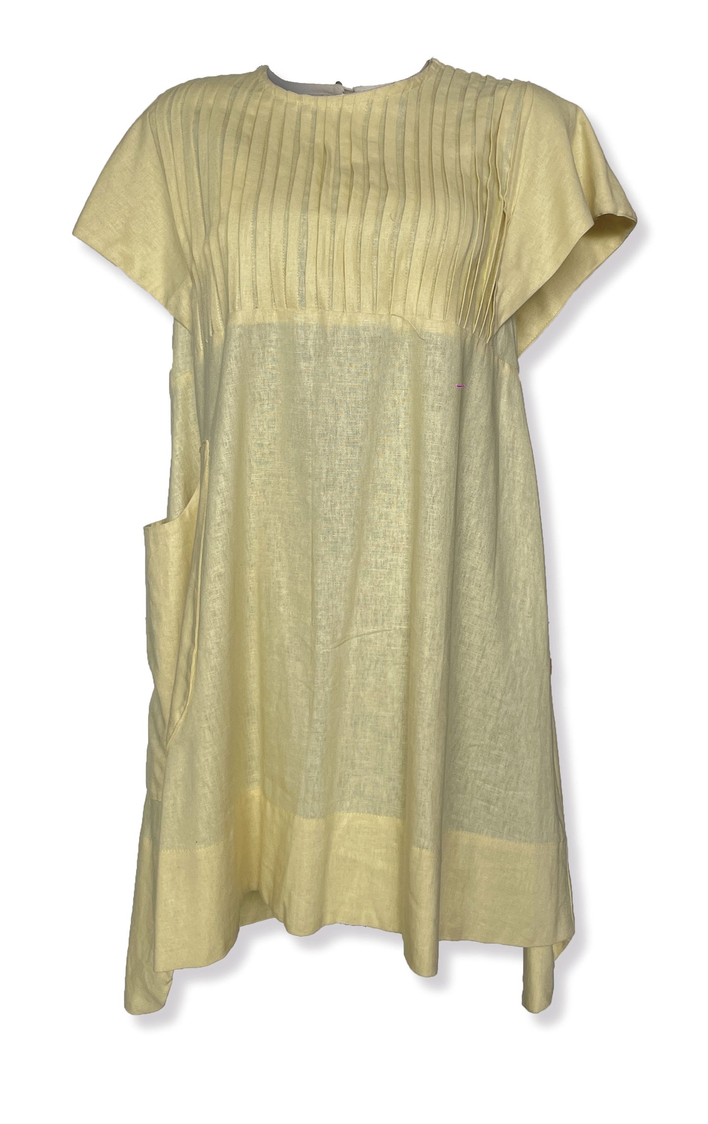 Vestido Petricor corto, plisado, bolsa sencilla